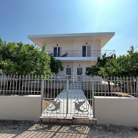 Koulouras Holiday Apartments Nikolaíika Exterior photo